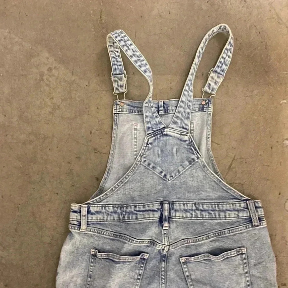 Old navy overalls - Picture 5 of 6